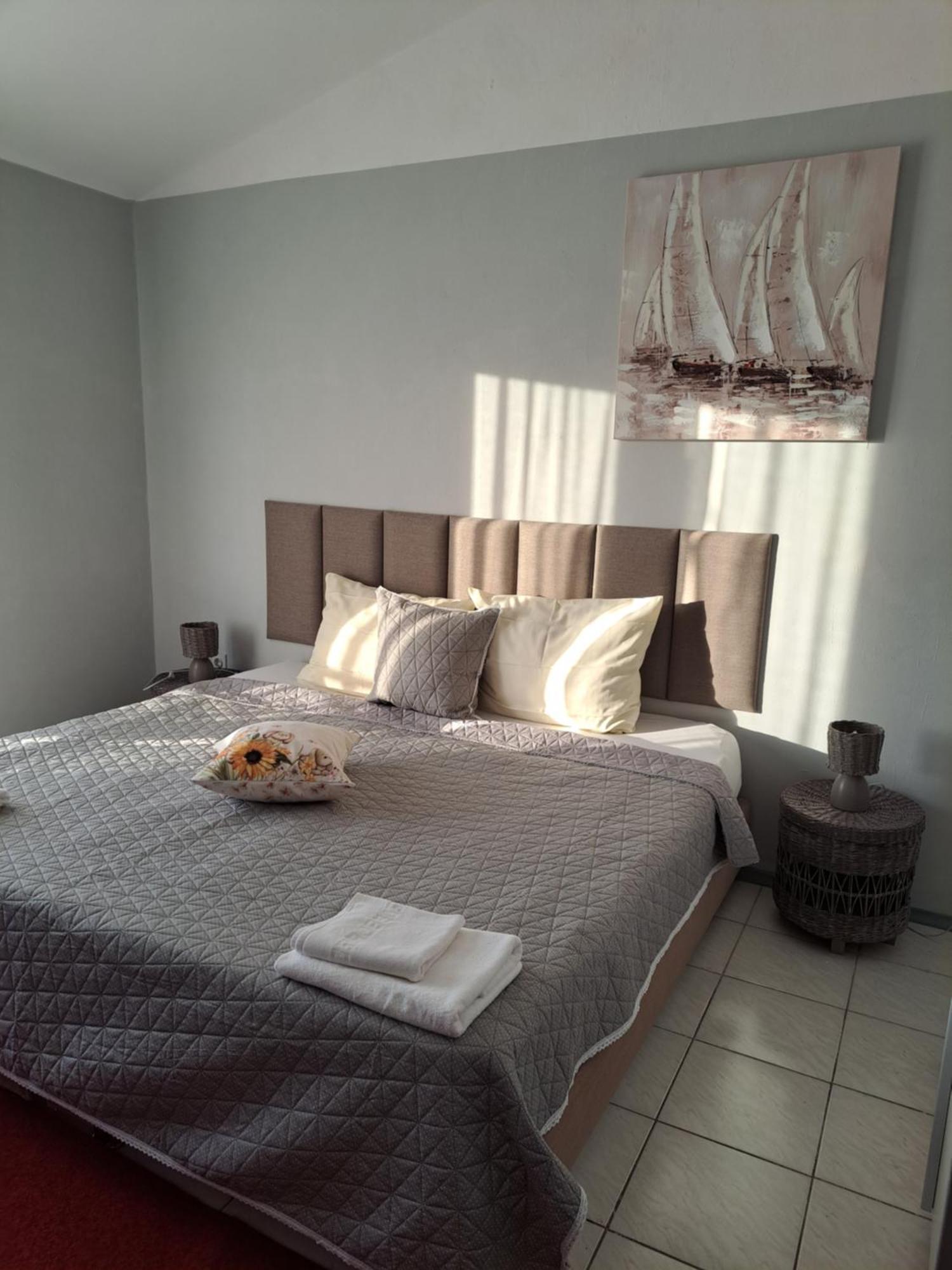 Apartmani Svitlana ซูโกชัน ภายนอก รูปภาพ